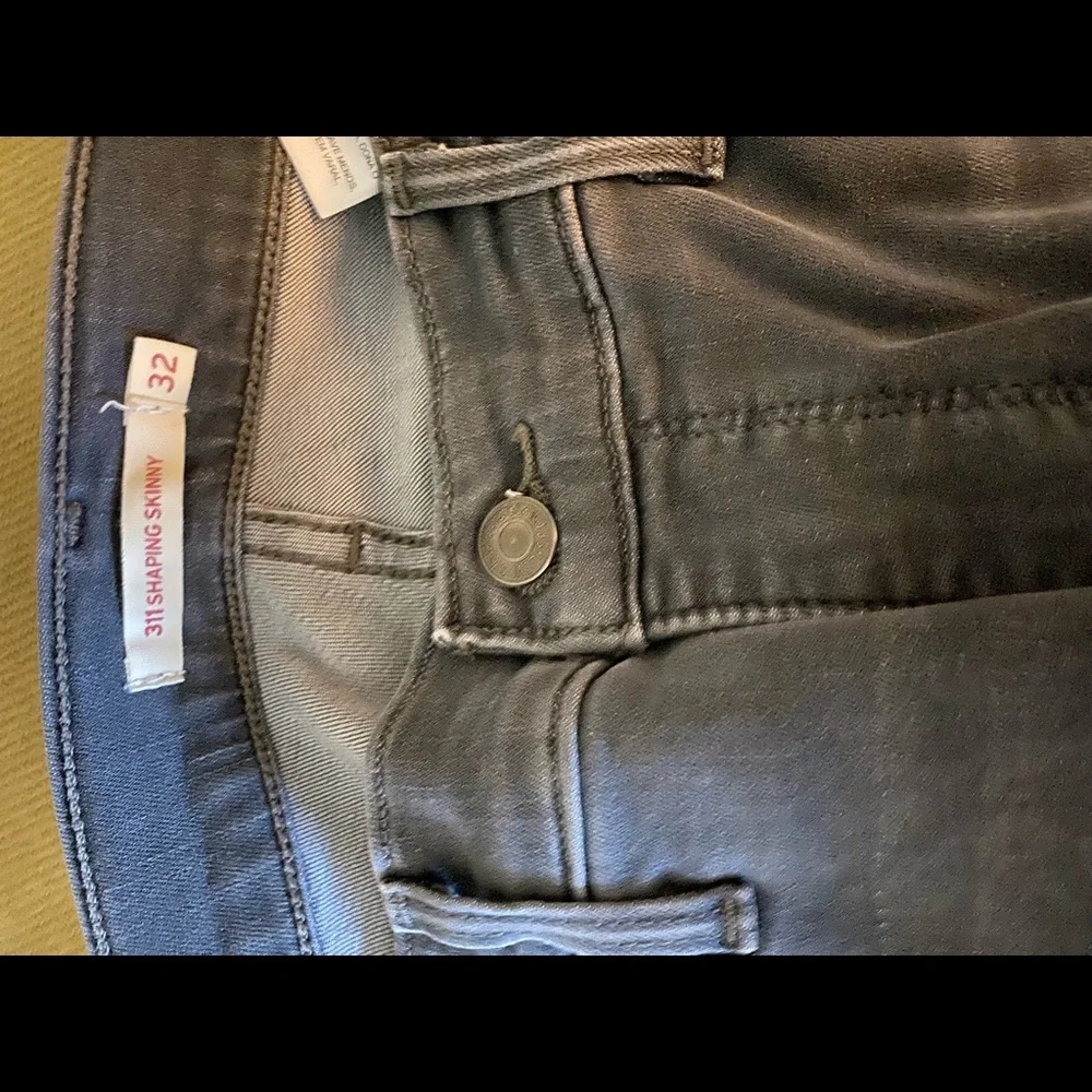 Levi’s Jeans - Picture 2 of 2
